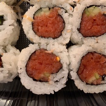 Domo Sushi - Spicy Tuna Roll - Sushi Bars Near Me - Santee, California