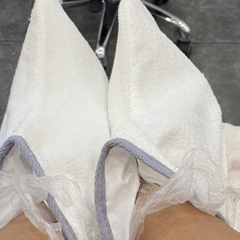 A.T. NAILS - Paraffin was on feet after a pedicure is amazing! - Nail Salons Near Me - Mississauga, Ontario