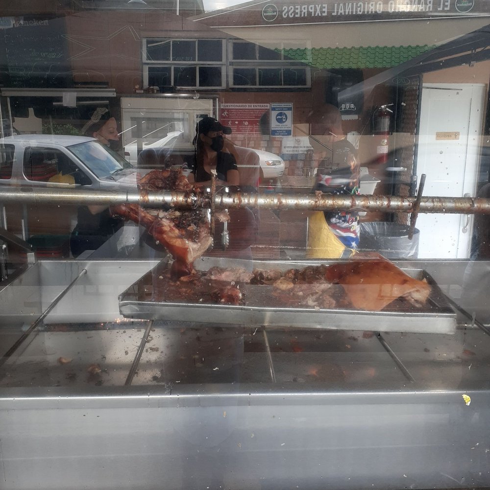 El Rancho Original - Whole roasted pig! Where are they getting them I wonder!? - Barbeque Near Me - Cayey, Puerto Rico
