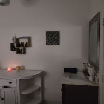 Echelon Day Spa - Inside massage room - Nail Salons Near Me - Edmond, Oklahoma Echelon Day Spa - Inside massage room - Nail Salons Near Me - Edmond, Oklahoma