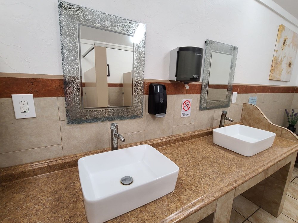 SUNSET PALMS RV & MOBILE HOME PARK Updated June 2024 14 Photos