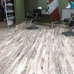 Great Clips - Inside