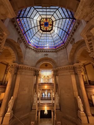 Indiana Statehouse by null