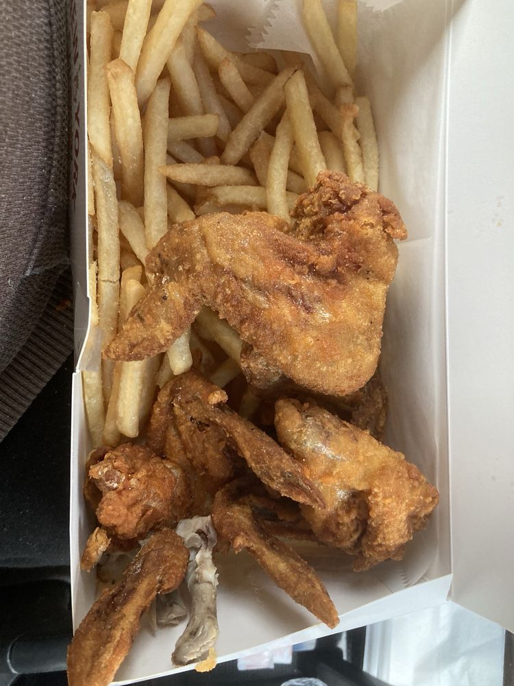 Food from NY Chicken & Biscuits