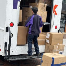 FedEx Office Print & Ship Center - Driver refused to talk