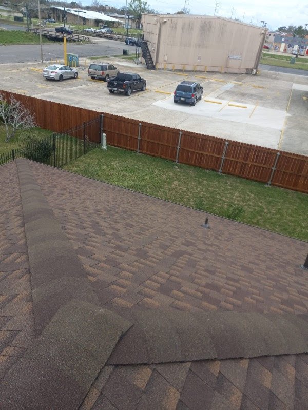 Slide of Diamond Ridge Roofing