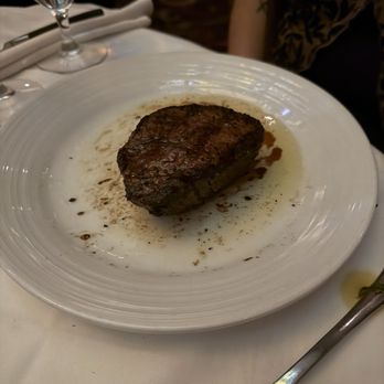 Vic & Anthony's Steakhouse - Filet Mignon 8oz - Steakhouses Near Me - Houston, Texas Vic & Anthony's Steakhouse - Filet Mignon 8oz - Steakhouses Near Me - Houston, Texas