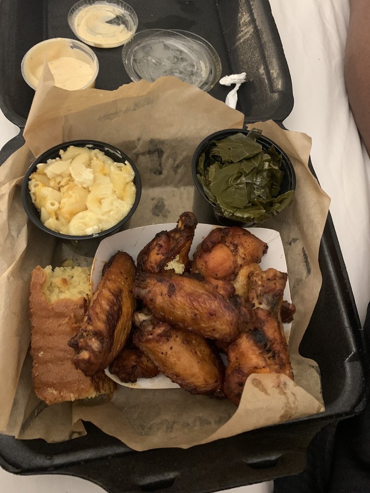 Moe's Original Bar B Que