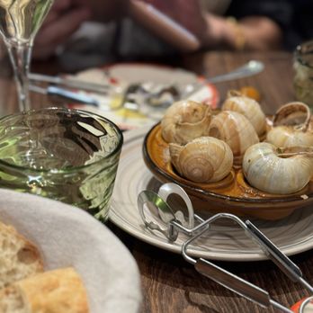 Le Louvre Ripaille - Escargot - French Near Me - Paris, 75 Le Louvre Ripaille - Escargot - French Near Me - Paris, 75