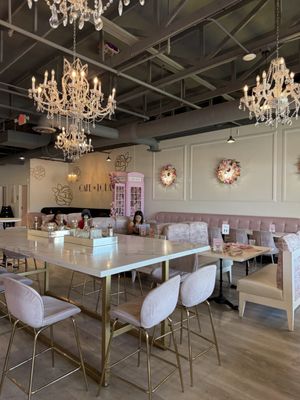 Cafe Lola by null