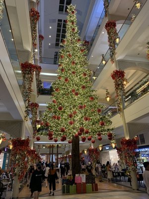 Power Plant Mall by null