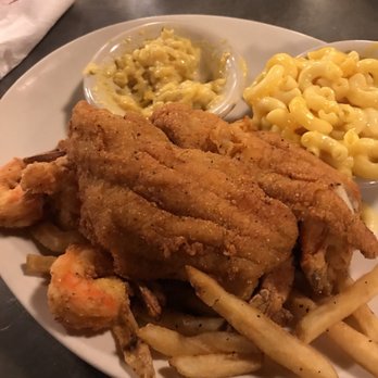 Cotton Patch Cafe - American Near Me - Palestine, Texas