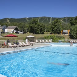 Chateau Mont-Sainte-Anne - Outdoor pool