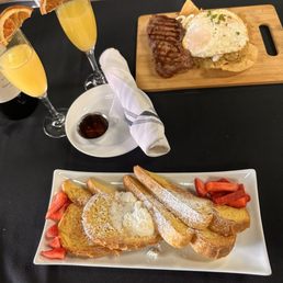 Bottomless mimosas with NY steak chilaquiles & French toast