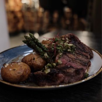 Roam - NY Strip - American Near Me - Bend, Oregon
