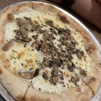 Monkeypod Kitchen - Mushroom pizza - Tacos Near Me - Honolulu, Hawaii Monkeypod Kitchen - Mushroom pizza - Tacos Near Me - Honolulu, Hawaii