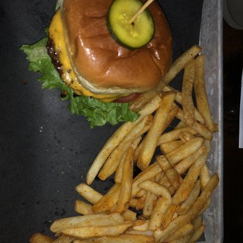 Jack Daniel's - Cheeseburger and fries - Southern Near Me - Nashville, Tennessee Jack Daniel's - Cheeseburger and fries - Southern Near Me - Nashville, Tennessee