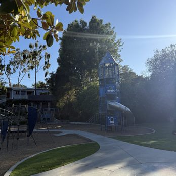 Bluebird Park - Parks Near Me - Laguna Beach, California