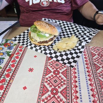 Red Rock Deli - Cheeseburger - Delis Near Me - Albuquerque, New Mexico