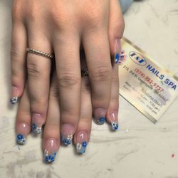 T & T Nail Spa - Thank you Emmy. You worker very hard and fast. I really love them.