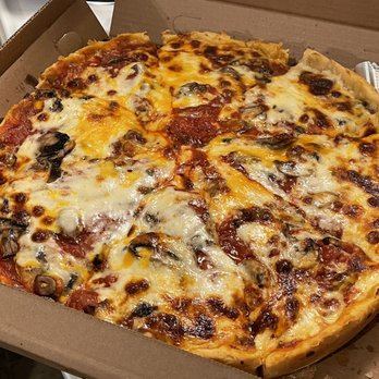 F & O's - Felix and Oscar's - Large pepperoni and mushroom cheese topper pizza. - Pizza Near Me - Des Moines, Iowa F & O's - Felix and Oscar's - Large pepperoni and mushroom cheese topper pizza. - Pizza Near Me - Des Moines, Iowa