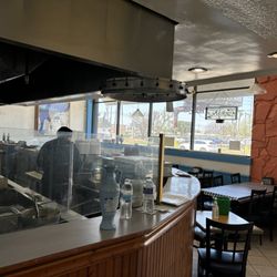 Aliki's Greek Taverna - The little restaurant on a busy road!