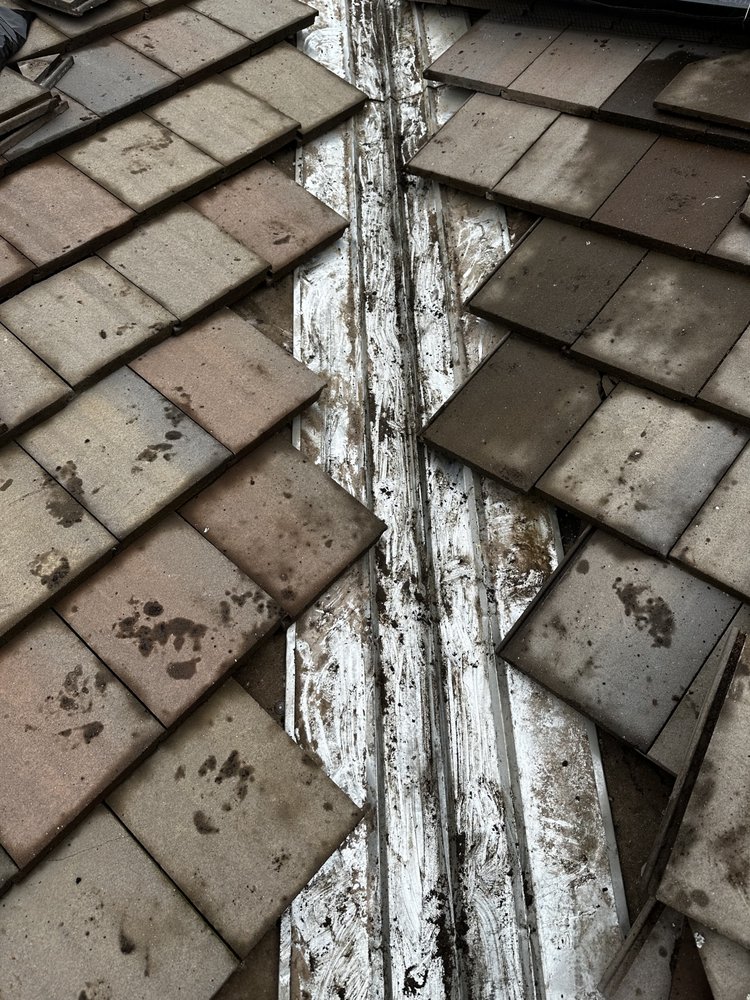 Slide of Ace Roof Repair