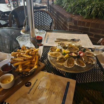 Blackwall Hitch - Seafood Near Me - Alexandria, Virginia Blackwall Hitch - Seafood Near Me - Alexandria, Virginia