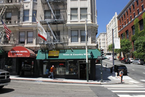 Town Country Market - Sake, Fruits, Beer, Pharmacy, Bakery, Wine, Alcohol, Spirits by null