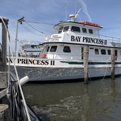 Bay Princess private Charters Captree - Beautiful spacious ship with kitchen and top deck.