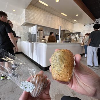 Flat White Coffee - Cafes Near Me - Cypress, California
