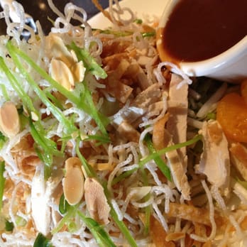 Redondo Beach Brewing - Chinese Chicken Salad - American Near Me - Redondo Beach, California Redondo Beach Brewing - Chinese Chicken Salad - American Near Me - Redondo Beach, California