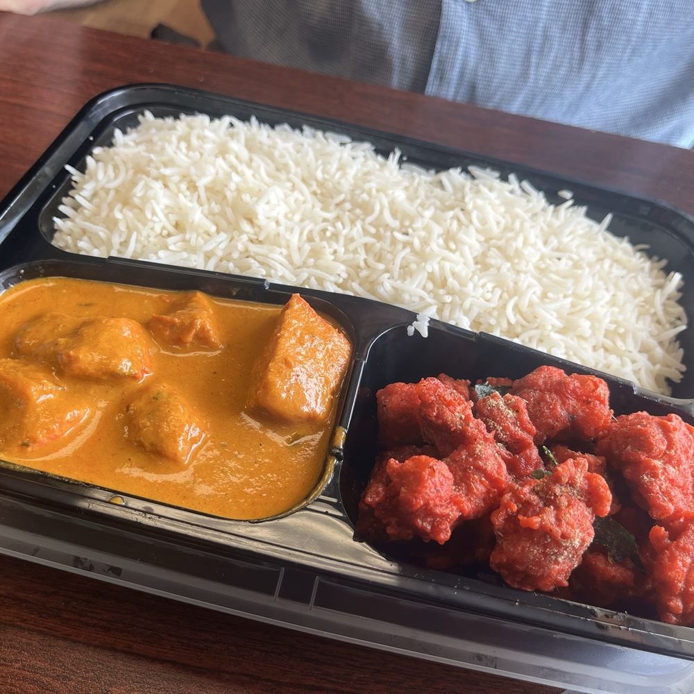 Curry Bowl - Pick 3 lunch special with chicken tiki, rice, and Chicken Pakora - Indian Near Me - Walker, Michigan