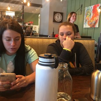 First Watch - Eating breakfast with friends! - Breakfast & Brunch Near Me - Miami, Florida First Watch - Eating breakfast with friends! - Breakfast & Brunch Near Me - Miami, Florida