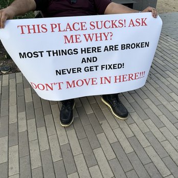 Broadstone Arden - Another neighbor feels the same way. So strongly he made a sign - Apartments Near Me - Santa Ana, California