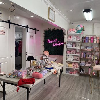 Boss Chic Coffee Bar - Fitting rooms - Coffee & Tea Near Me - Lancaster, California Boss Chic Coffee Bar - Fitting rooms - Coffee & Tea Near Me - Lancaster, California