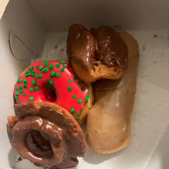 Earl's Donuts - Donuts Near Me - Chatsworth, California Earl's Donuts - Donuts Near Me - Chatsworth, California