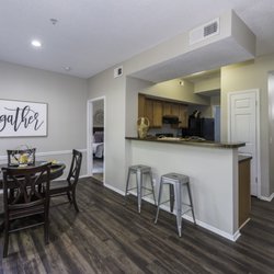 Signature Place Apartments - Spacious kitchen