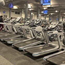 24 Hour Fitness - Fontana Super Sport - 6 not working!