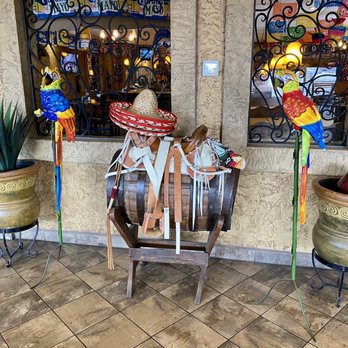El Loro - Lexington - Stuff to check out on the place - Mexican Near Me - Lexington, Minnesota