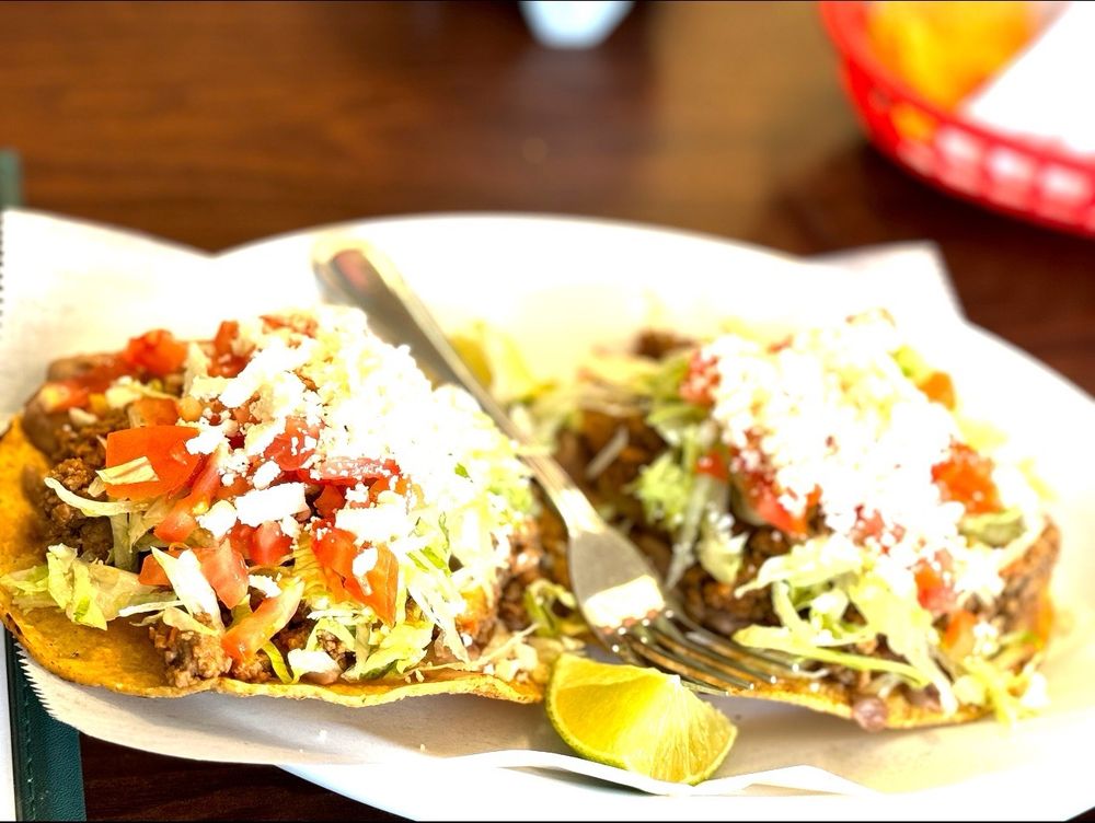 De Los Angeles Bakery and Taqueria