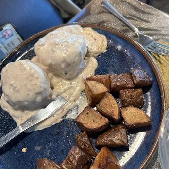 Perdido Key Breakfast Club - Biscuits and gravy - Breakfast & Brunch Near Me - Pensacola, Florida