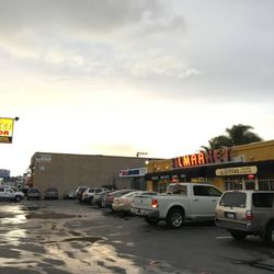 K & L Liquor and Market - Was happy to find nice Californian pinot noir and cabernet sauvignon at reasonable prices