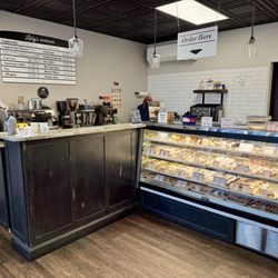 Libby's Italian Pastry Shop - Interior