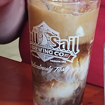Full Sail Brew Pub - Beer Float! - Pubs Near Me - Hood River, Oregon Full Sail Brew Pub - Beer Float! - Pubs Near Me - Hood River, Oregon