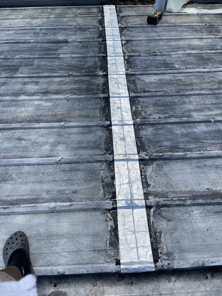 Slide of Joe’s Aluminum, Screen & Vinyl Repair