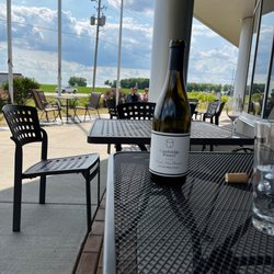 Cambridge Tasting Room & Event Center - Patio on a beautiful day
