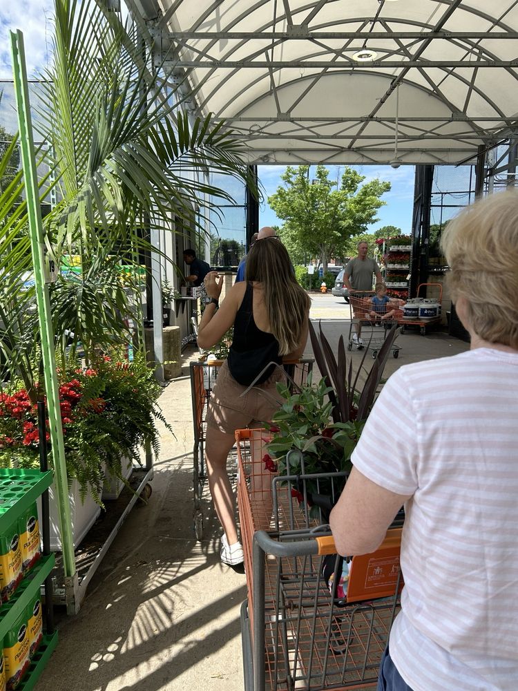 THE HOME DEPOT Updated October 2024 30 Photos & 36 Reviews 5025 Jericho Turnpike, Commack