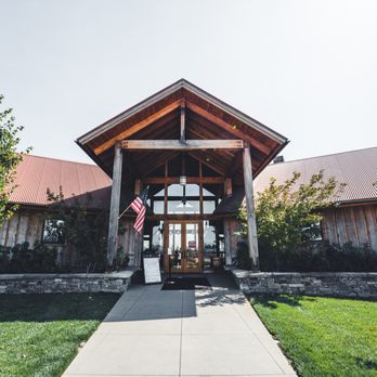 Kriselle Cellars - Front of their building - Wineries Near Me - White City, Oregon