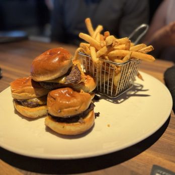 Yard House - Vegetarian Near Me - San Diego, California Yard House - Vegetarian Near Me - San Diego, California